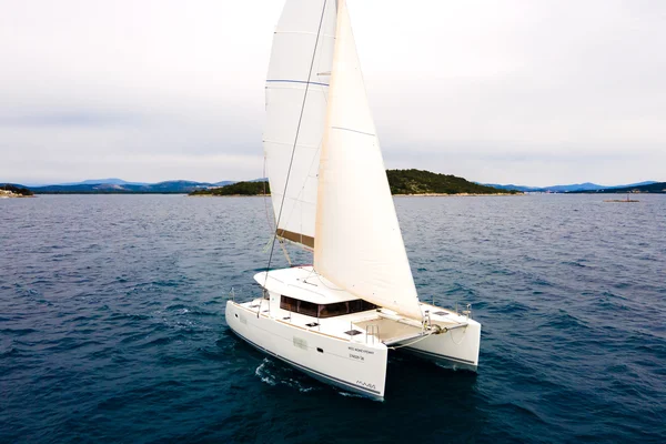 Lagoon 400 S2 av Nautic Alliance i Šibenik