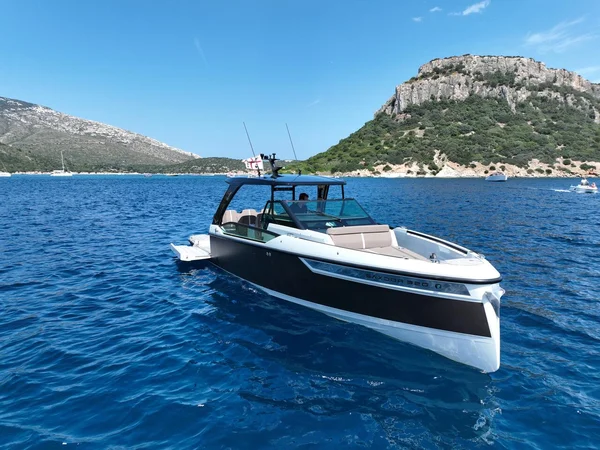 Saxdor 320 from MareFun in Golfo Aranci