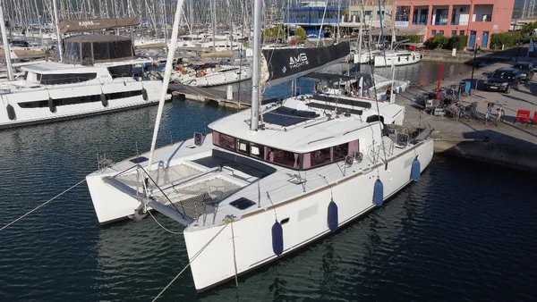 Lagoon 450 F av MG Yachts i Palairos