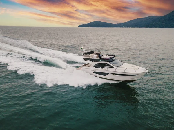 Sessa Fly 42 von Heads Yachting in Sukošan