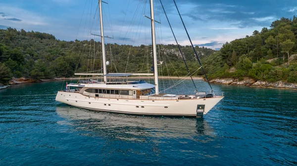 XNA yritykseltä Otium Yachts Splitissä