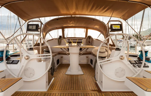 Elan Impression 50 från Yacht4You i Kaštel Gomilica