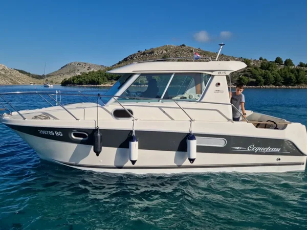 Ocqueteau 815 Range Cruiser from Hobos in Drage