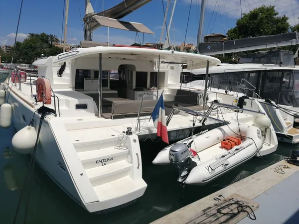 Lagoon 450 yritykseltä Five Seasons Yachting Palma de Mallorcassa