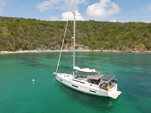 Dufour 531 from BVI Yacht Charters in Road Town
