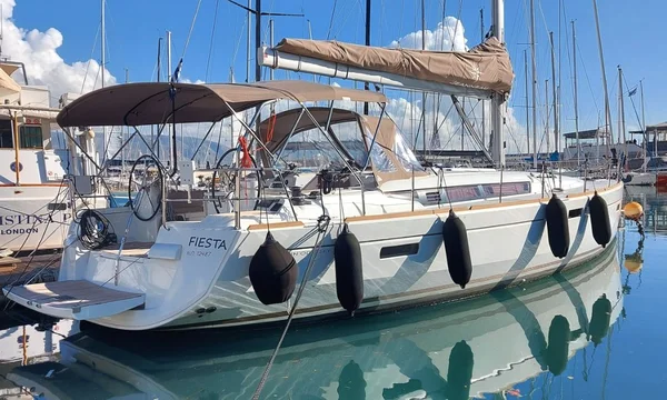 Sun Odyssey 519 van Hellenic Vessel Management op Lefkada
