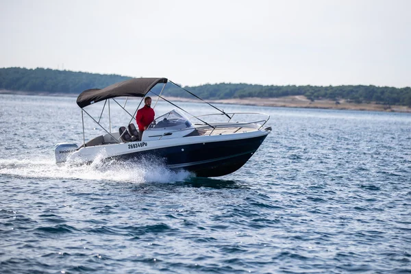 Cap Camarat 5.5 WA von Zoom Boats in Pula