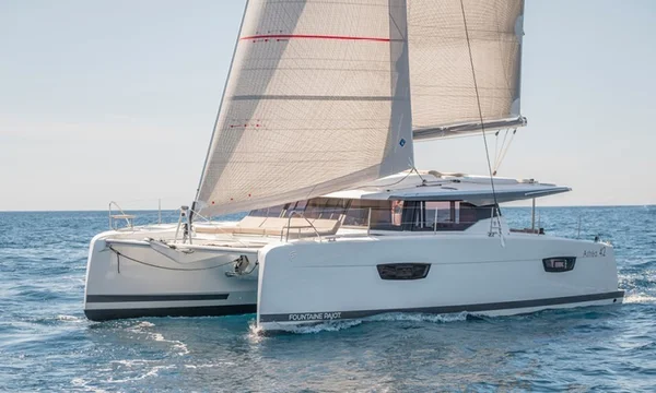 Fountaine Pajot Astréa 42 della Dream Yacht Charter a La Paz