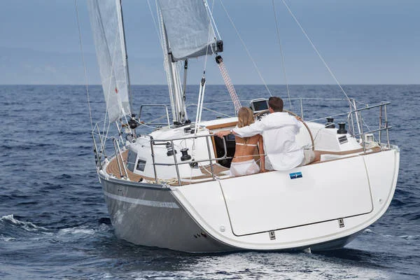 Bavaria 33 Cruiser af Dalmatia Charter i Primošten