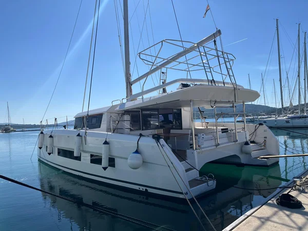 Dufour 48 Catamaran de Top Light en Split