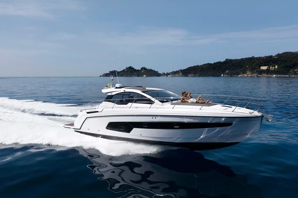 Azimut Atlantis 45 von Prime Yachting in Podstrana