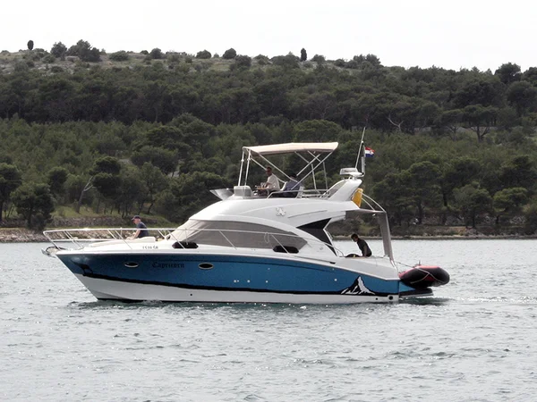 Antares 36 par NCP-Charter à Šibenik