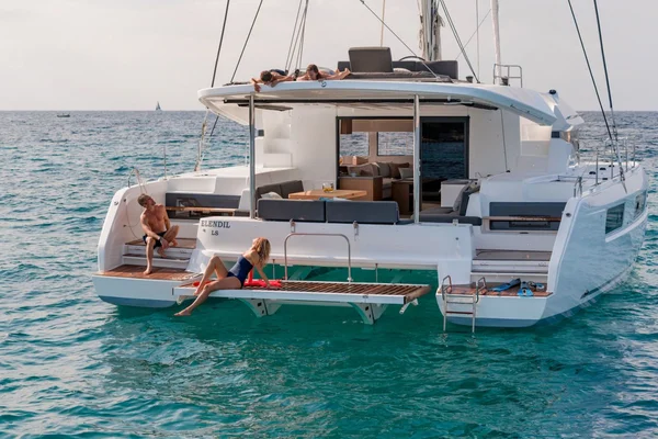 Lagoon 50 de The Catamaran Company en Parham Town