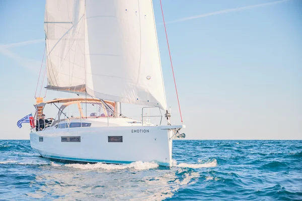 Sun Odyssey 410 della Eversails a Lavrion