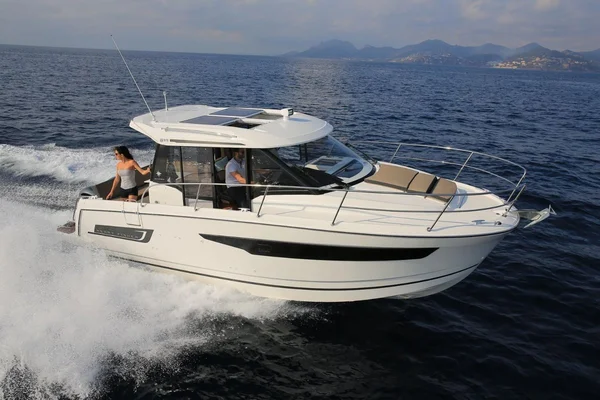 Merry Fisher 895 da Zoom Boats em Pula