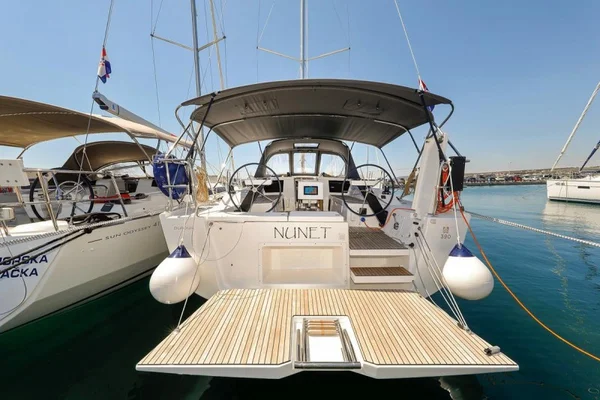 Dufour 390 Grand Large yritykseltä Euronautic Biograd na morussa