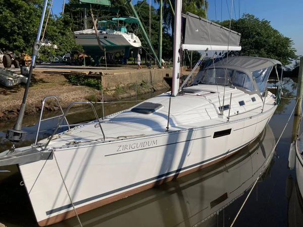 Delta 365 from Wind Charter in Paraty