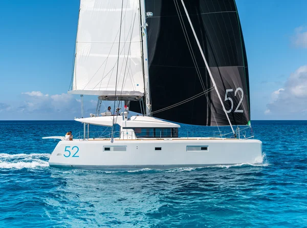 Lagoon 52 F from Vito Nautika in Pomer