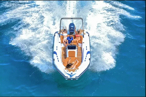 Viga Luxury 650 van Zoom Boats in Medulin