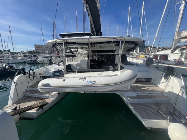 Lagoon 42 della Top Light a Spalato