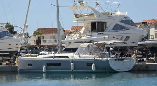Oceanis 46.1 van Sea and More Yachting in Rogoznica