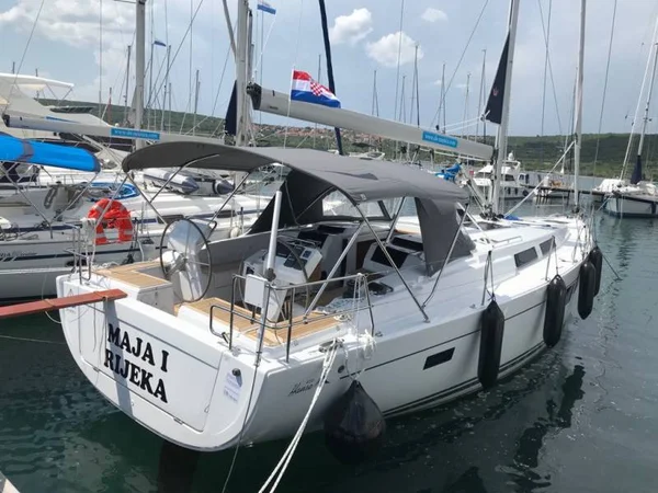 Hanse 455 from Green Wave Yacht Charter in Biograd na moru