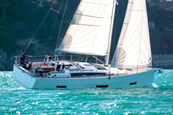 Dufour 390 Grand Large von Anassa Sailing in Syvota