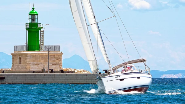 Bavaria 37 Cruiser van Aba Vela in Split