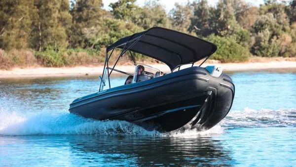 Predator 700 T från Adria Boats i Šibenik
