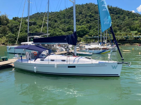 Delta 365 van Wind Charter in Paraty
