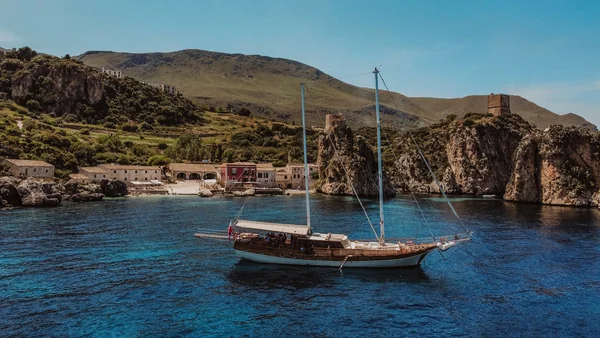 Hande - Capo Galera from Sicily Sea Charter in Capo d’Orlando