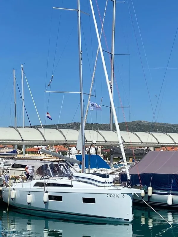 Oceanis 34.1 van Sea and More Yachting in Rogoznica