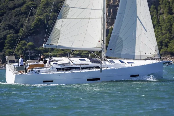 Dufour 430 Grand Large van Angelina Tours in Vodice