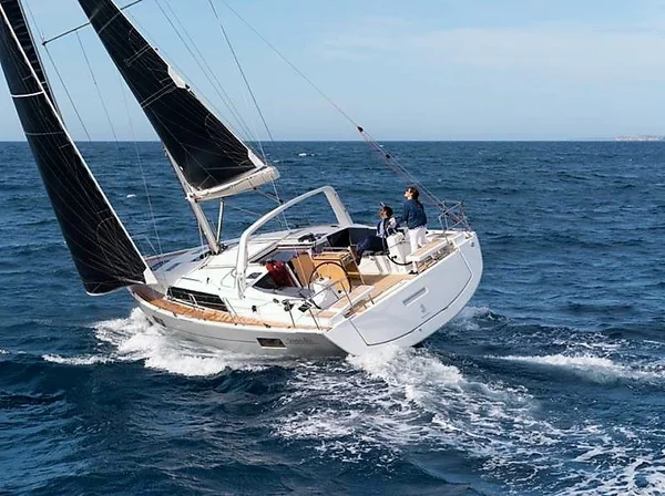 Oceanis 411 van Dream Yacht Charter in La Paz