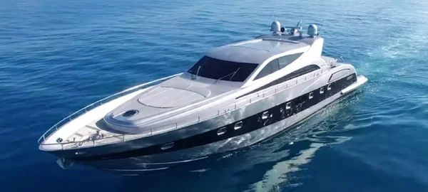 Alfamarine 78HT yritykseltä 2M YACHT Palermossa