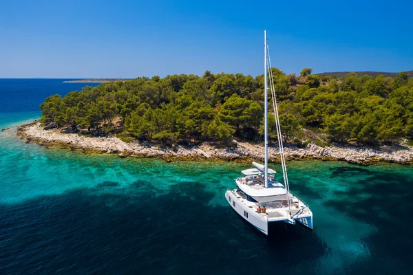 Sunreef 50 par Ocean Sailing House à Kaštel Gomilica