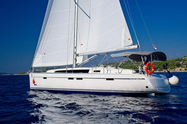 Bavaria 46 Cruiser from Marina Hramina Charter in Murter