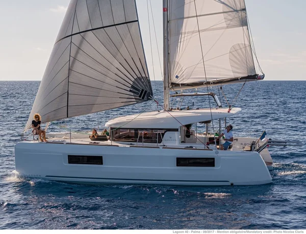 Lagoon 40 af Sailing Club Vranjic i Marina