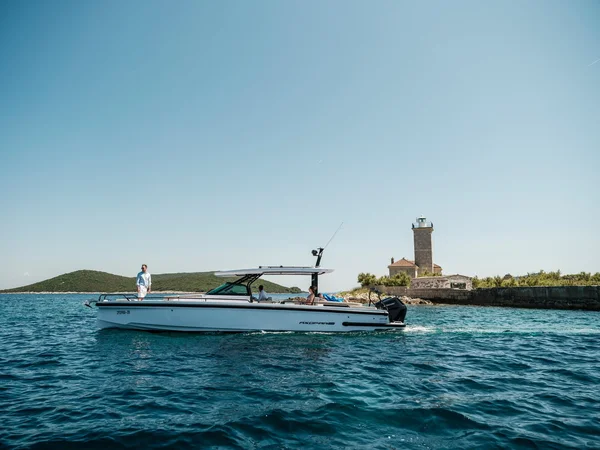 Axopar 37 from TI-LU Yachts 