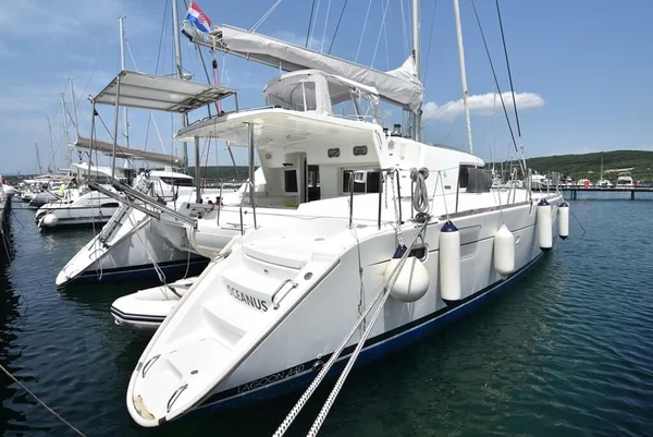 Lagoon 440 discount