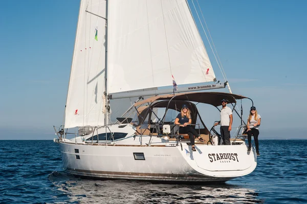 Elan Impression 40 de Bruneko Yacht Charter en Zadar