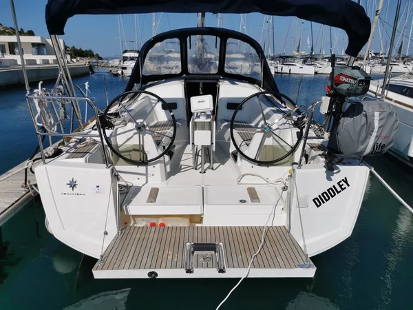 Sun Odyssey 349 af Adventure Charter i Drage