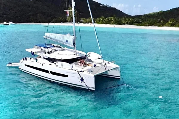 Fountaine Pajot Aura 51 da Navigare Yachting em Vitória
