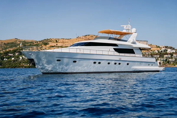 Sanlorenzo 72 from 4U Yachting in Bodrum