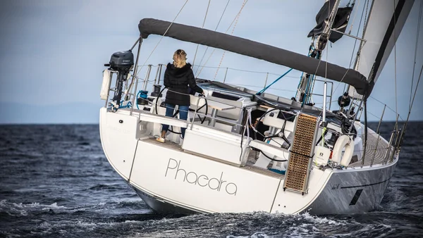 Hanse 508 von Multihull Yachting in Lavrion